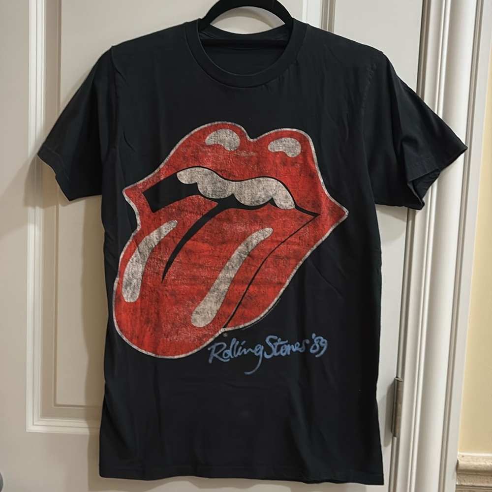 Black Rolling Stones  unisex Tshirt